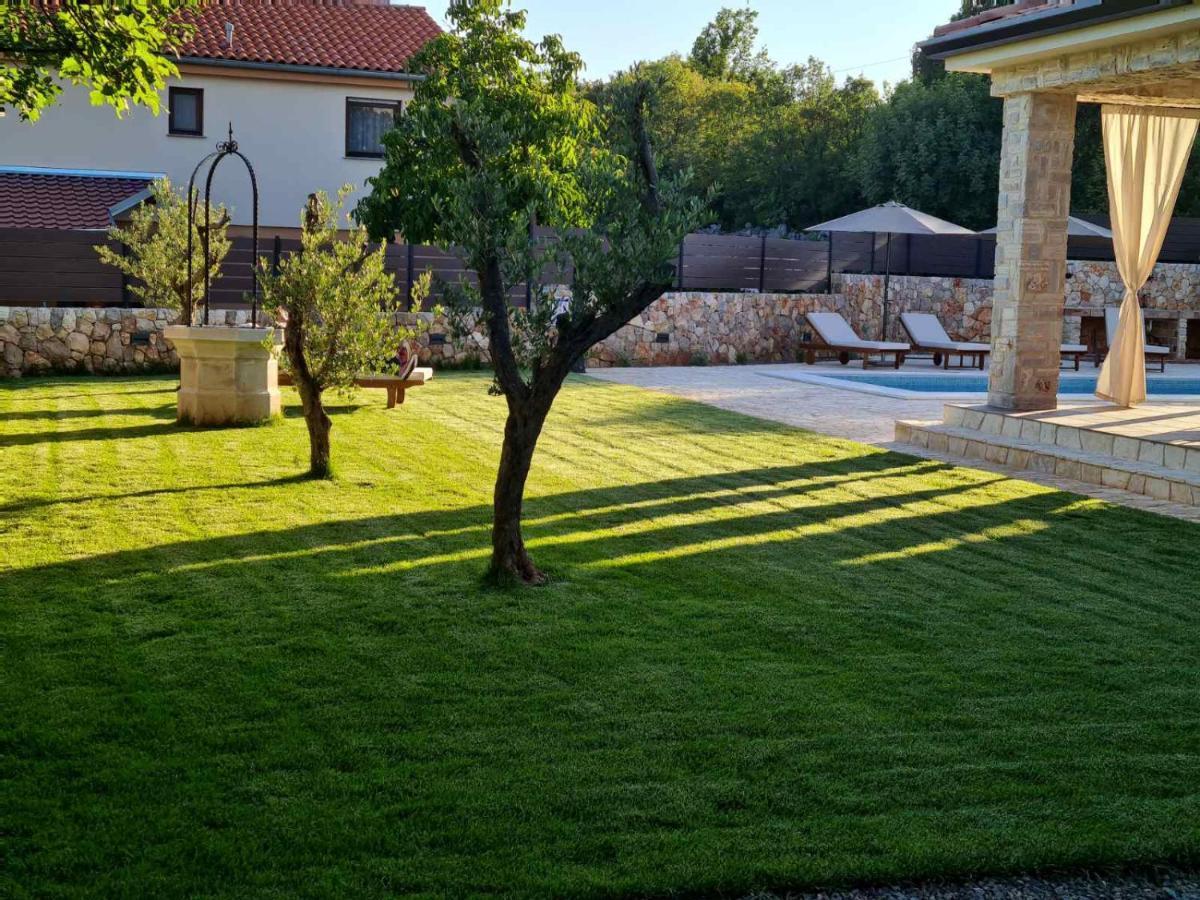 Villa Lulu Kamena Villa S Maslinikom Otok Krk Dobrinj Selo Gostinjac Krk Town Exteriér fotografie