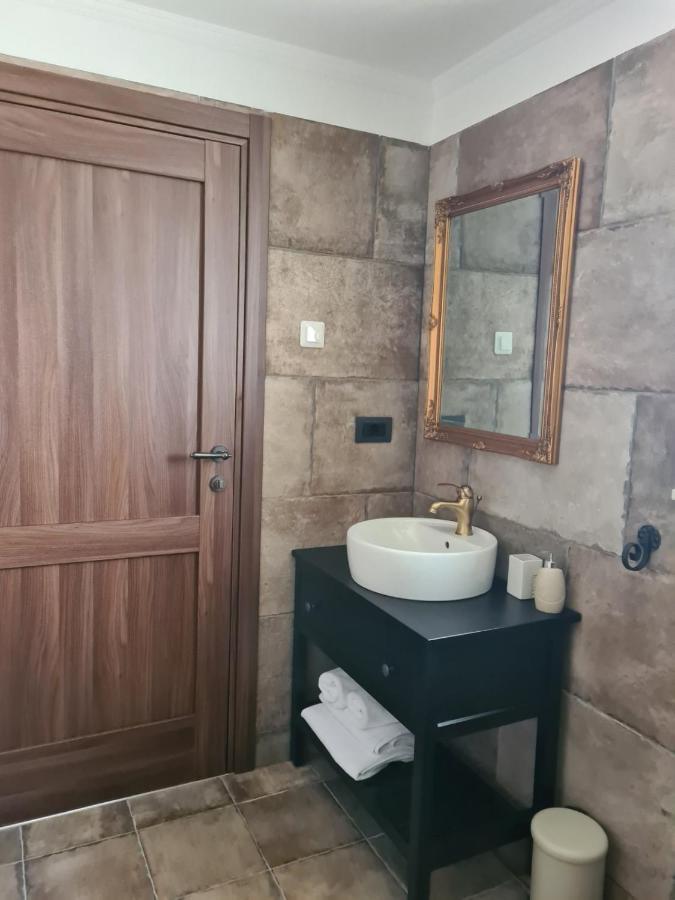 Villa Lulu Kamena Villa S Maslinikom Otok Krk Dobrinj Selo Gostinjac Krk Town Exteriér fotografie