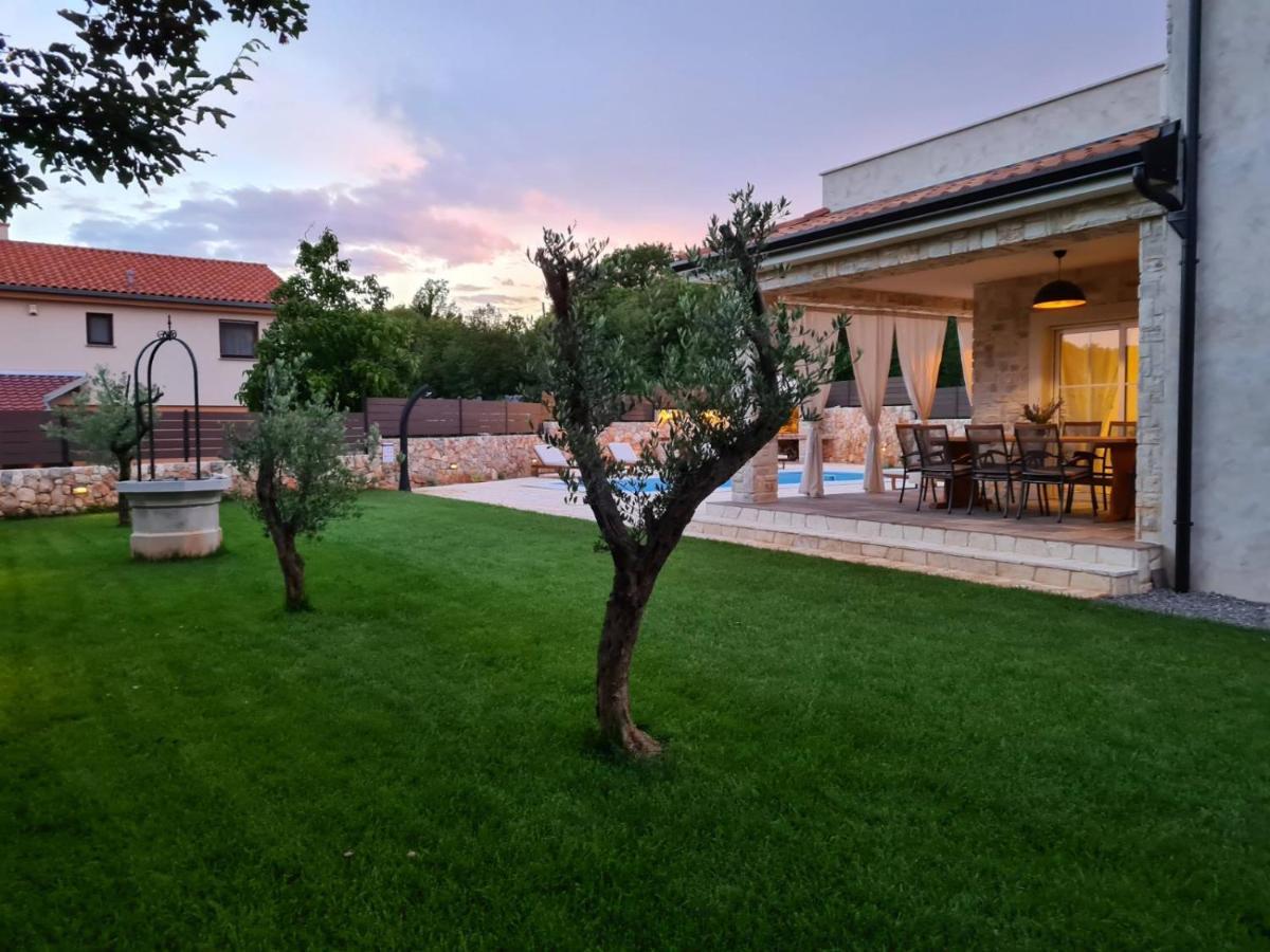 Villa Lulu Kamena Villa S Maslinikom Otok Krk Dobrinj Selo Gostinjac Krk Town Exteriér fotografie