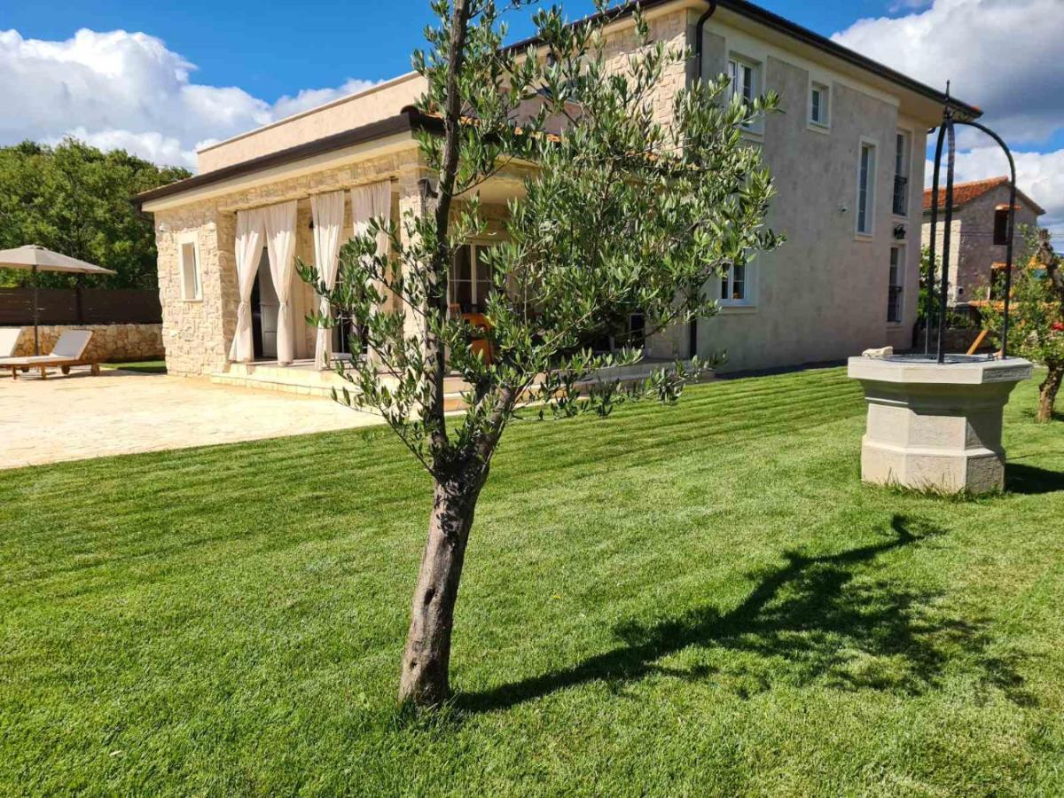 Villa Lulu Kamena Villa S Maslinikom Otok Krk Dobrinj Selo Gostinjac Krk Town Exteriér fotografie
