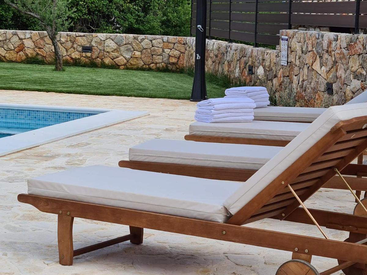 Villa Lulu Kamena Villa S Maslinikom Otok Krk Dobrinj Selo Gostinjac Krk Town Exteriér fotografie