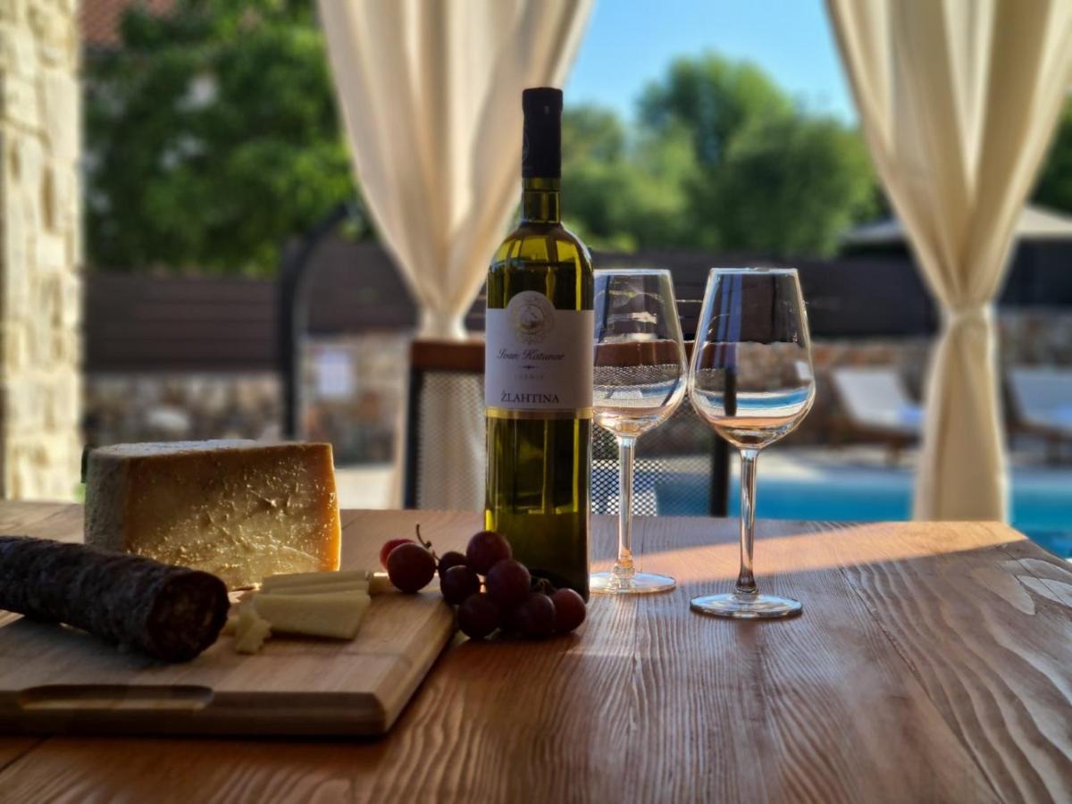 Villa Lulu Kamena Villa S Maslinikom Otok Krk Dobrinj Selo Gostinjac Krk Town Exteriér fotografie