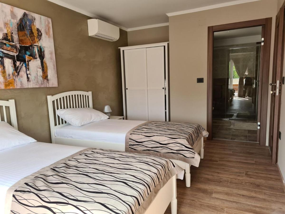 Villa Lulu Kamena Villa S Maslinikom Otok Krk Dobrinj Selo Gostinjac Krk Town Exteriér fotografie